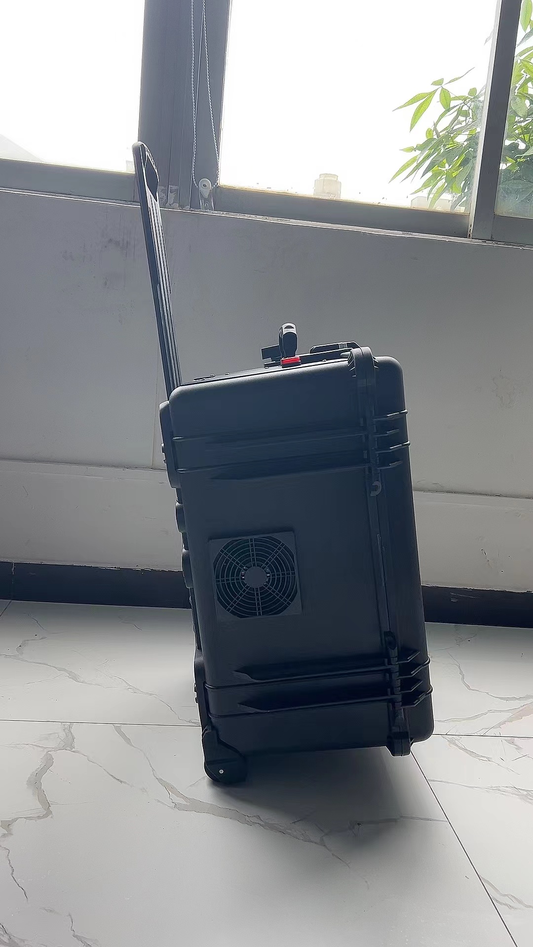 晋安手拉箱型移动通信干扰器